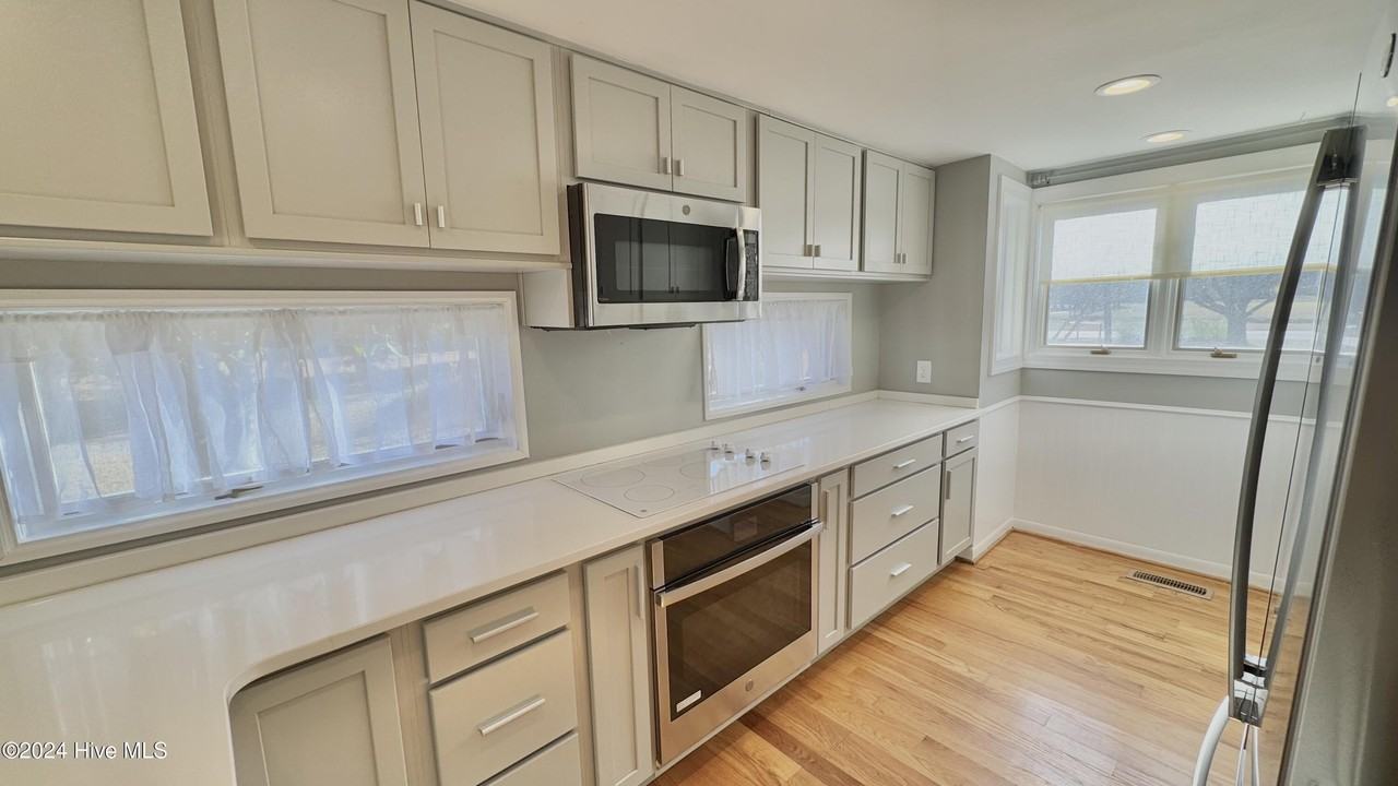 125 Egret Ct Unit 305 - Photo 7 of 19