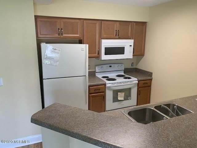 908 Resort Cir #507 - Photo 4 of 12