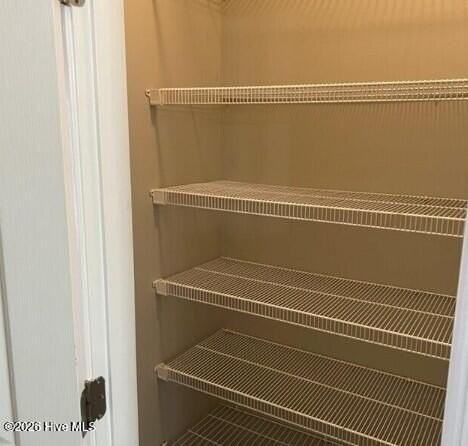 1043 Jade Ln - Photo 5 of 20