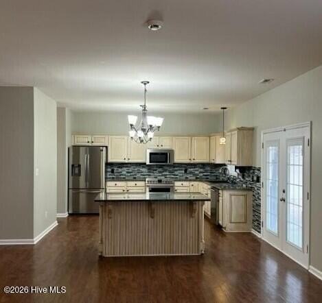 1043 Jade Ln - Photo 6 of 20