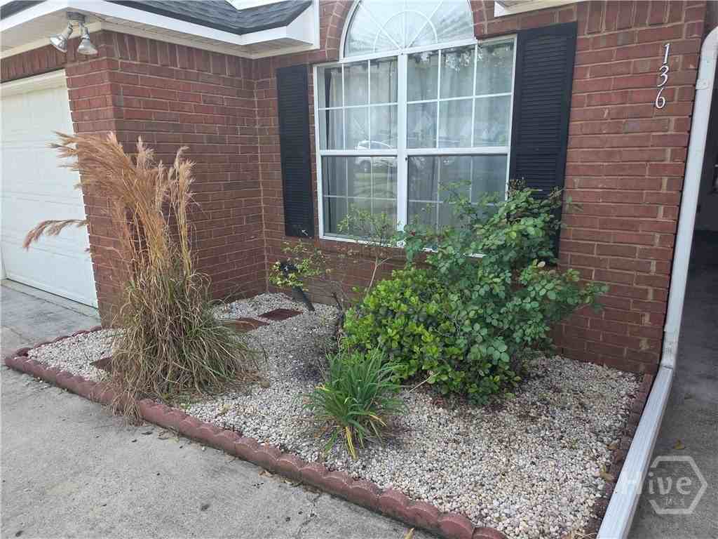 136 Town Park Dr - Photo 2 of 22