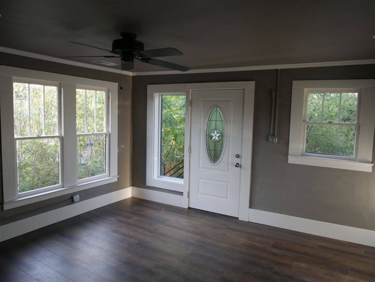 104 W Wallace St Apt A - Photo 5 of 17