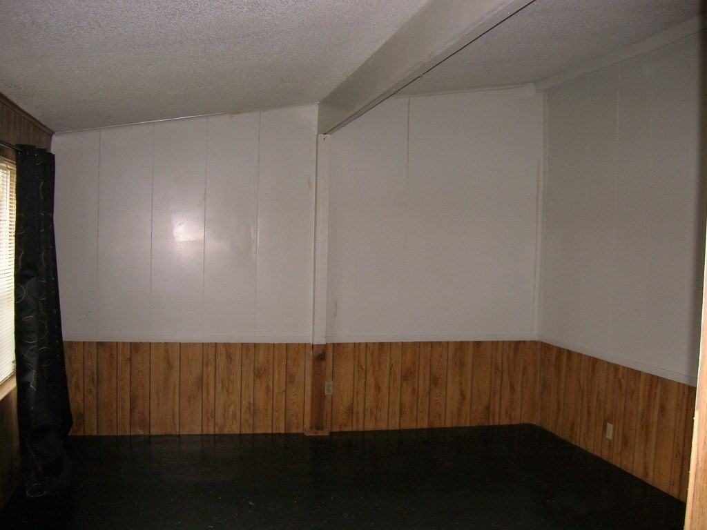 207 E Elm St - Photo 3 of 17