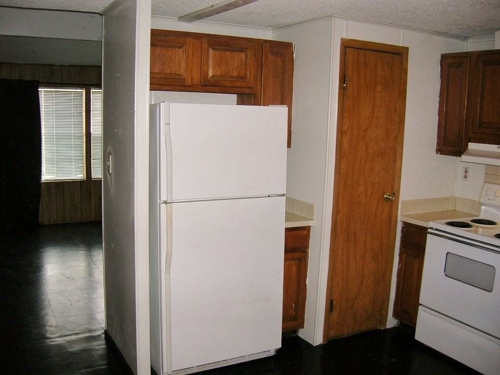 207 E Elm St - Photo 5 of 17