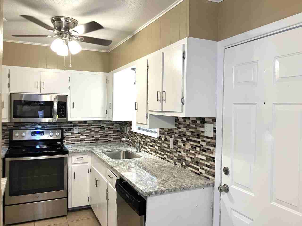 1112A Northwood Dr - Photo 6 of 29