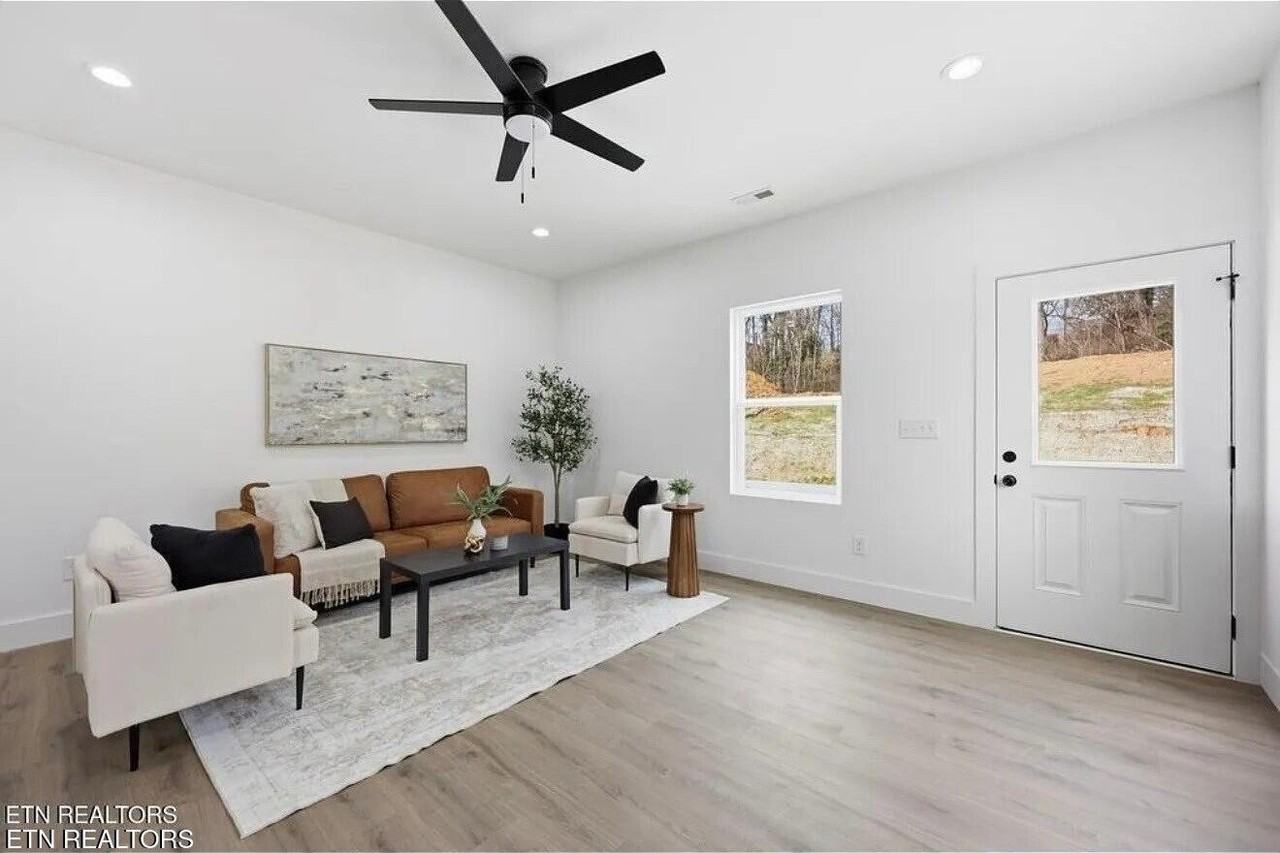 3429 Garden Dr - Photo 5 of 18