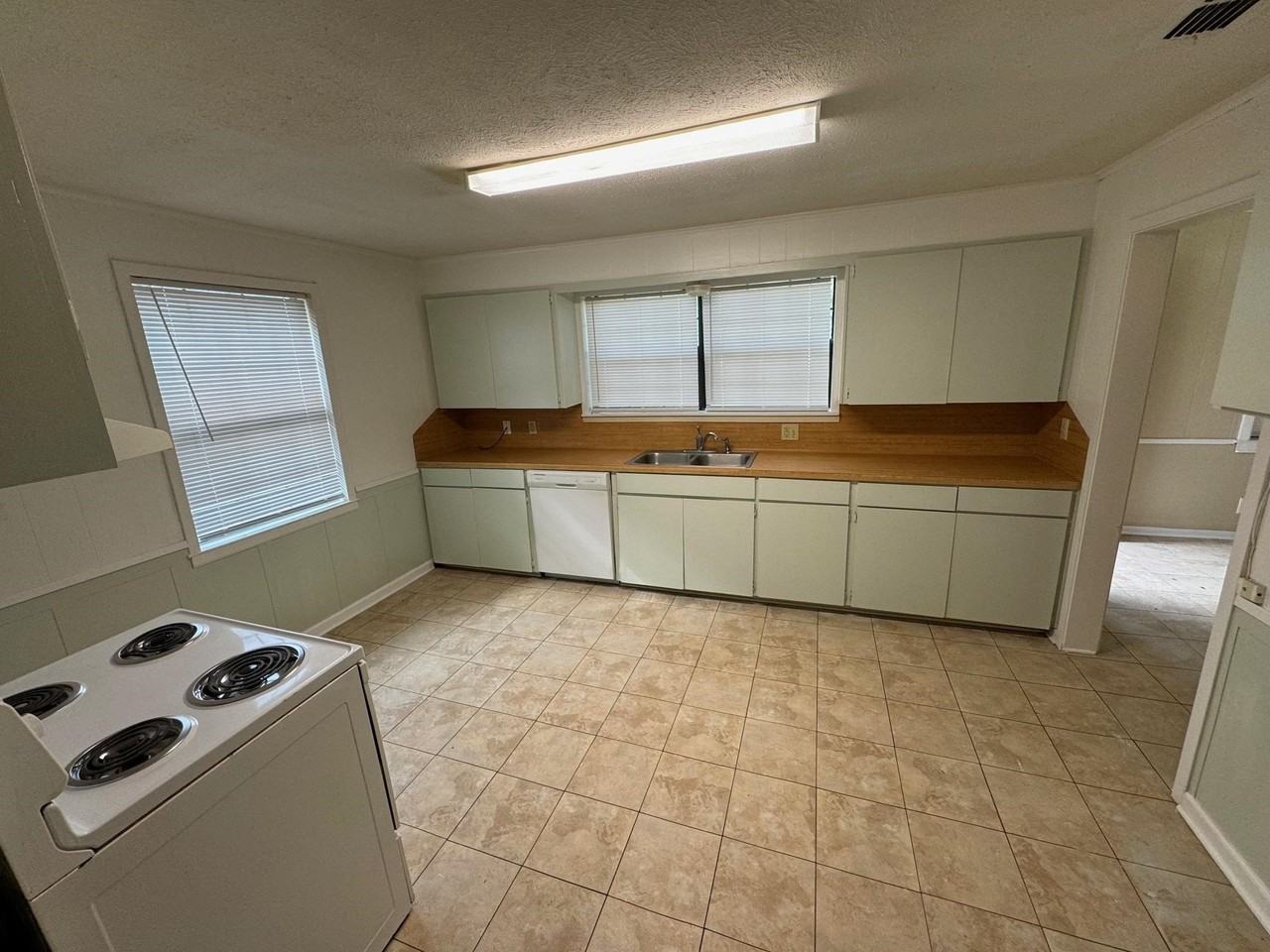 310 Birdie Pl - Photo 2 of 5