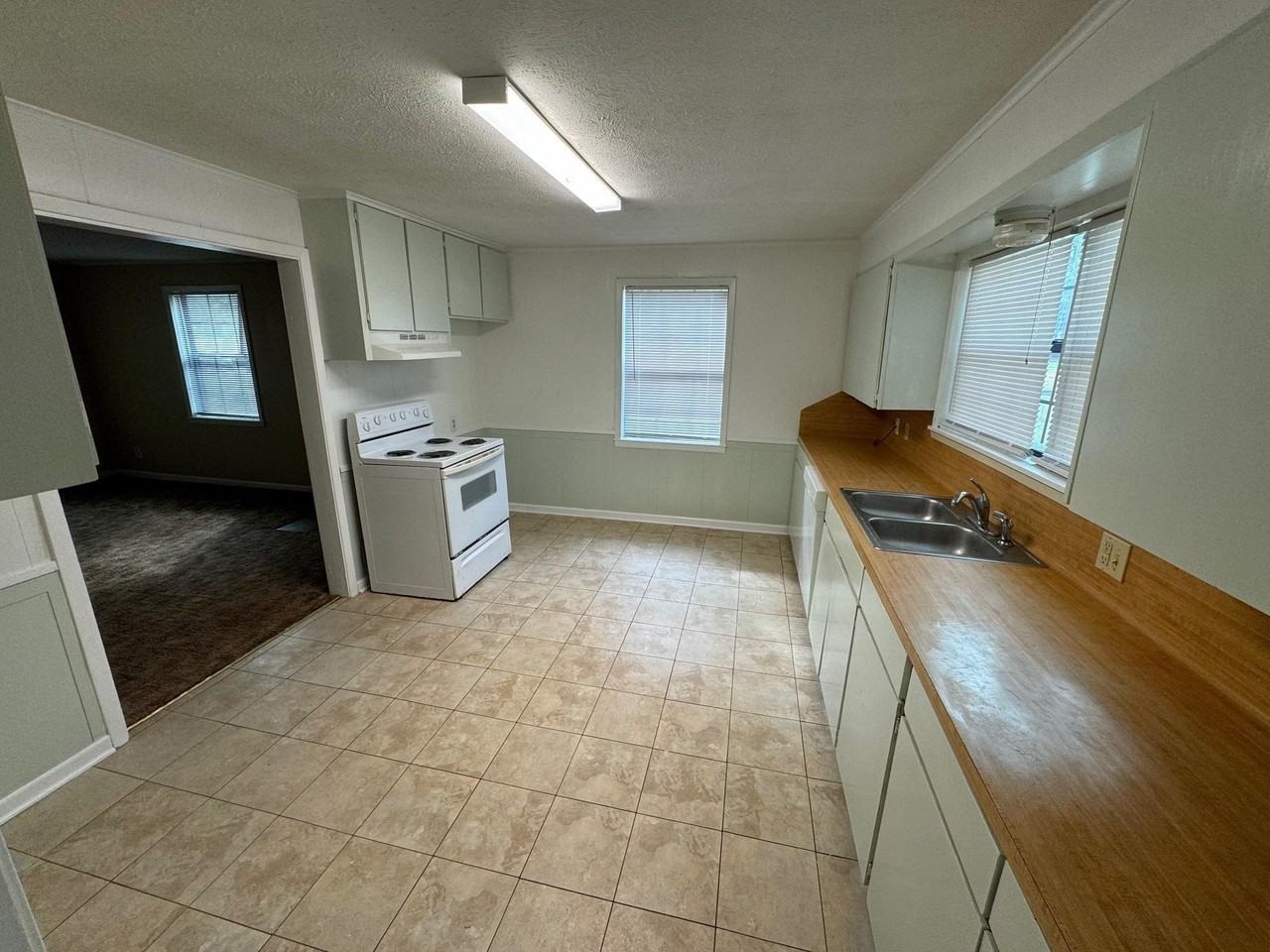 310 Birdie Pl - Photo 3 of 5