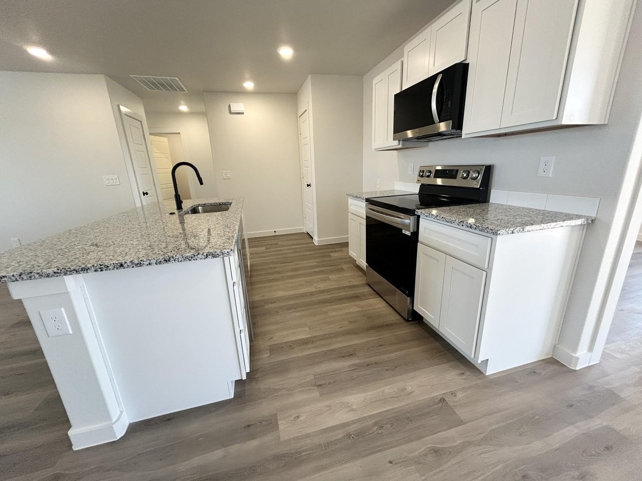 Fremont Ave - Photo 4 of 12