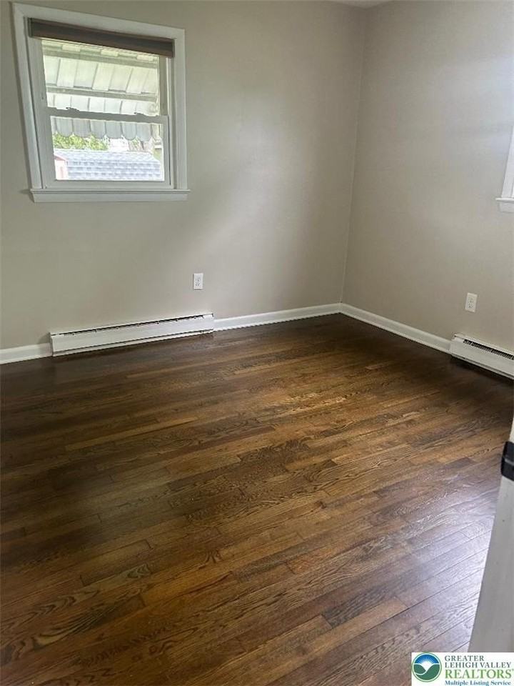 858 N Van Buren St - Photo 6 of 7