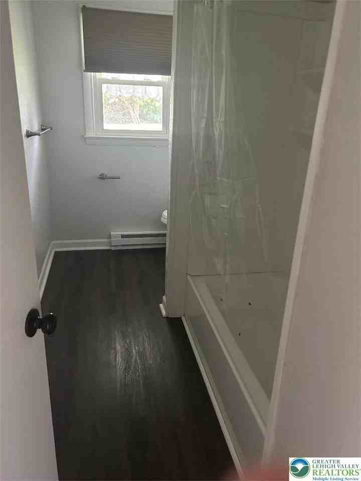 858 N Van Buren St - Photo 7 of 7