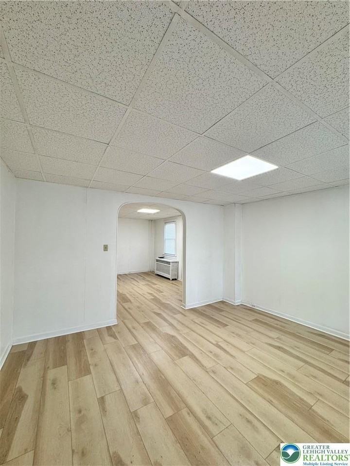 213 Chew St - Photo 2 of 23