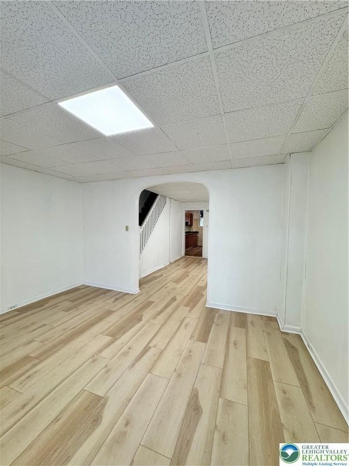 213 Chew St - Photo 3 of 23