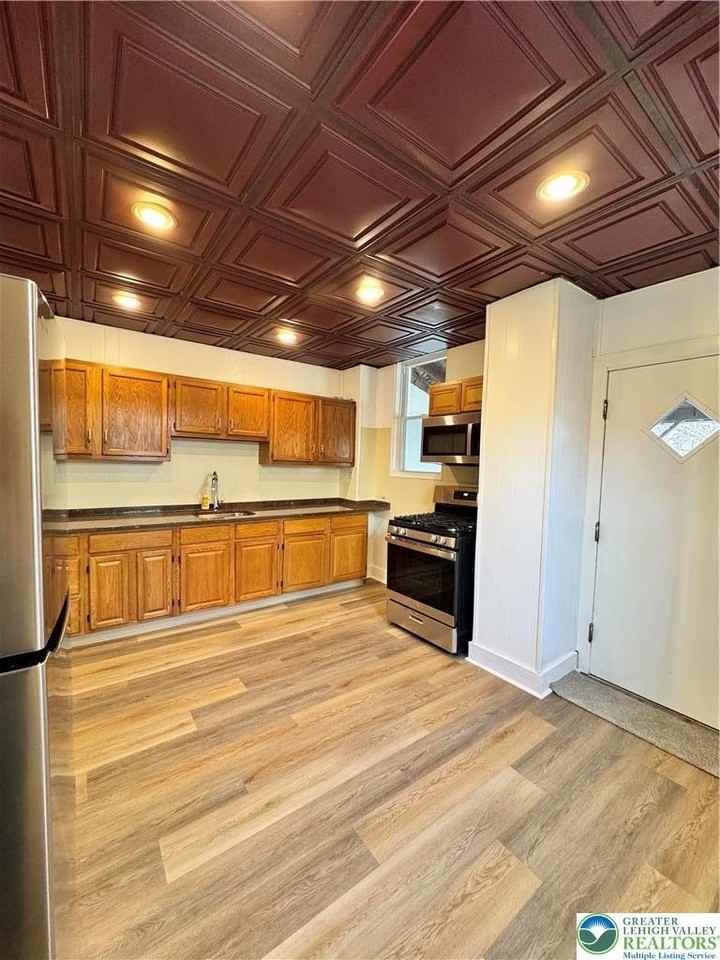 213 Chew St - Photo 7 of 23