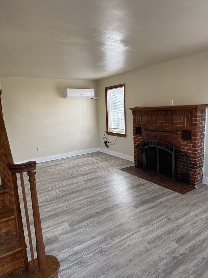 1519 Byron St #1 - Photo 5 of 15