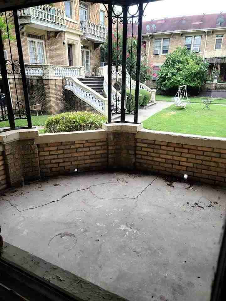 244 S Cleveland St - Photo 2 of 8