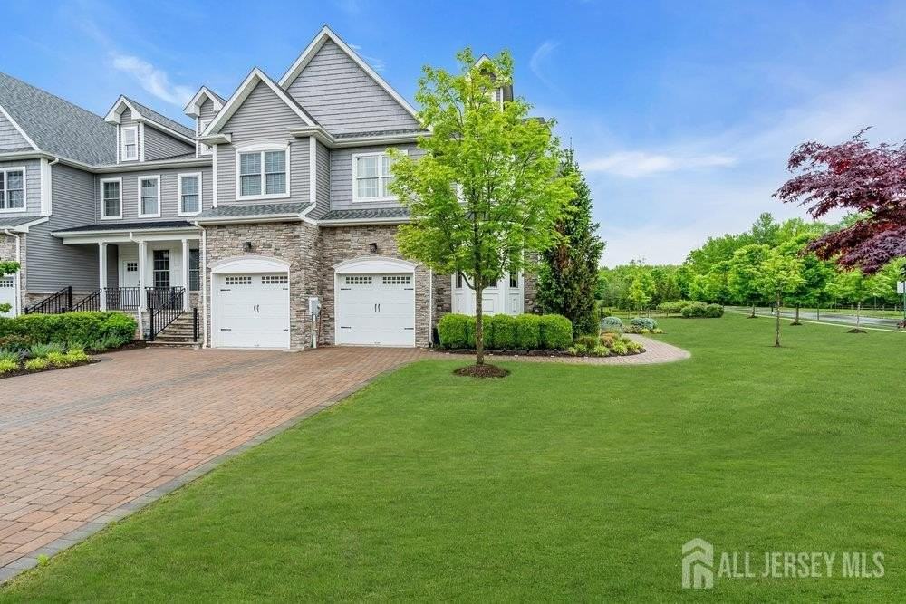 47 Mccormick Ave N - Photo 4 of 39