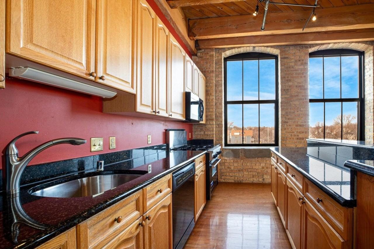 234 E Reservoir Ave #407 - Photo 4 of 19