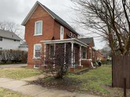 featured image of 11 W 14th St #1