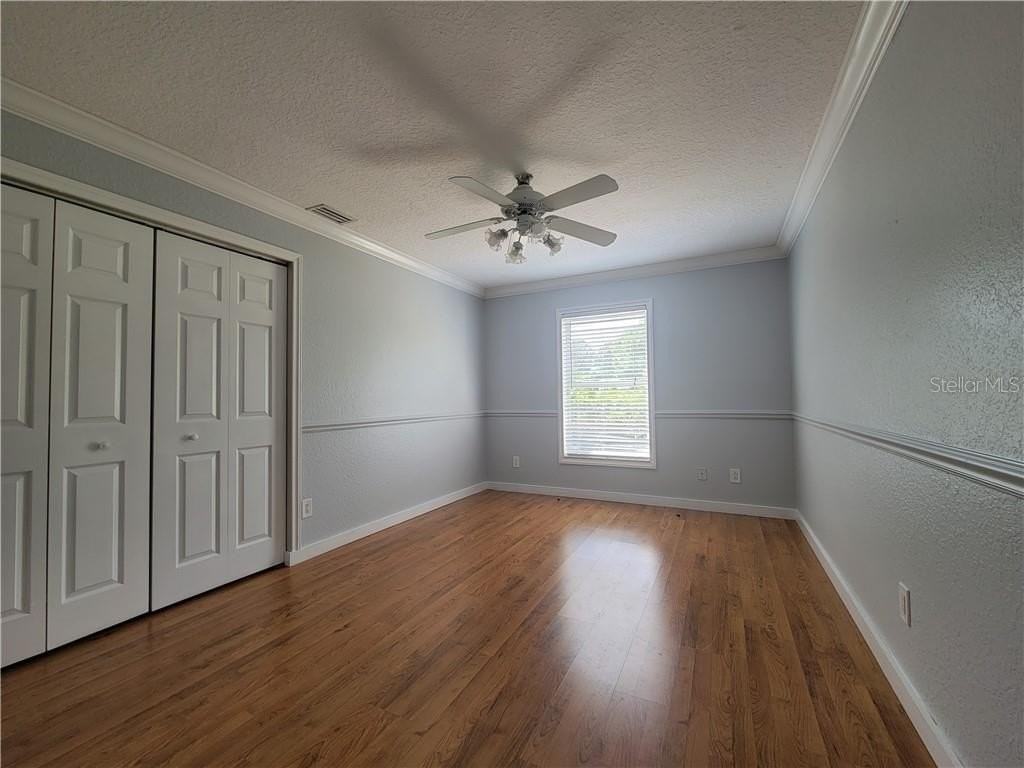 7413 Crock Ave - Photo 4 of 14