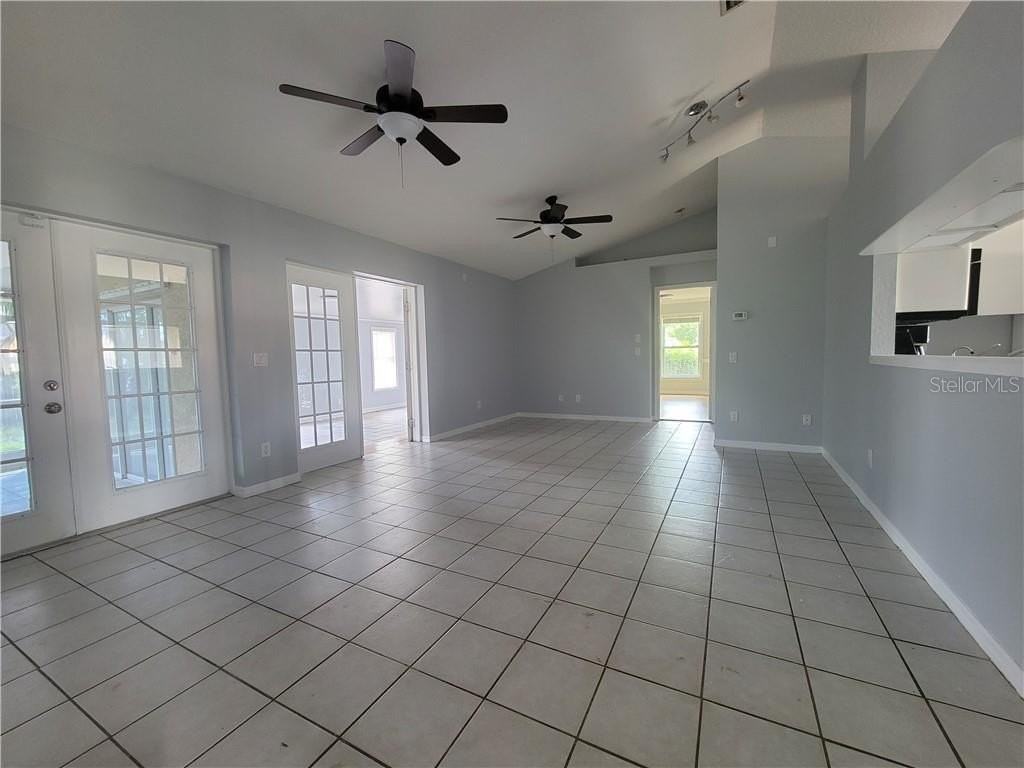 7413 Crock Ave - Photo 6 of 14