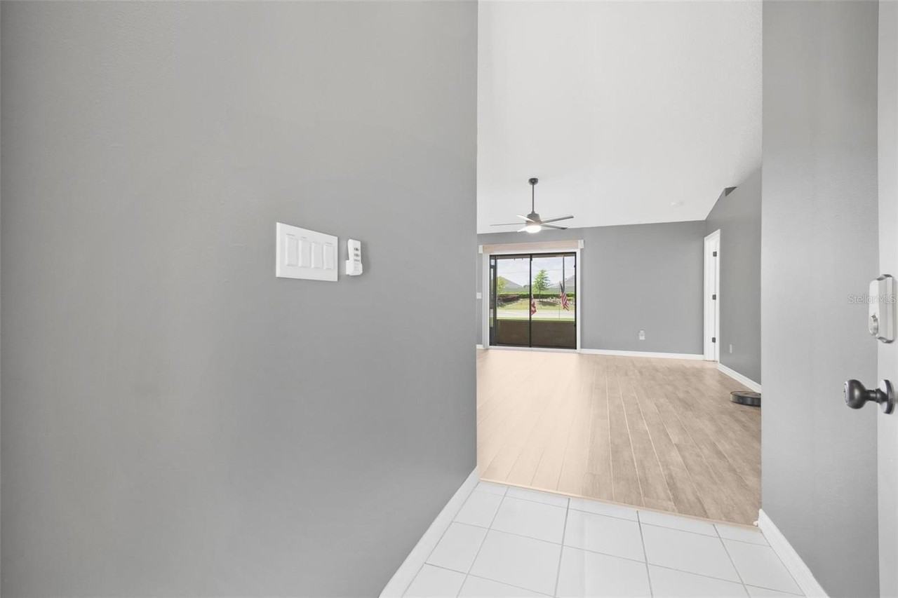 14 Westmoreland Dr - Photo 3 of 43