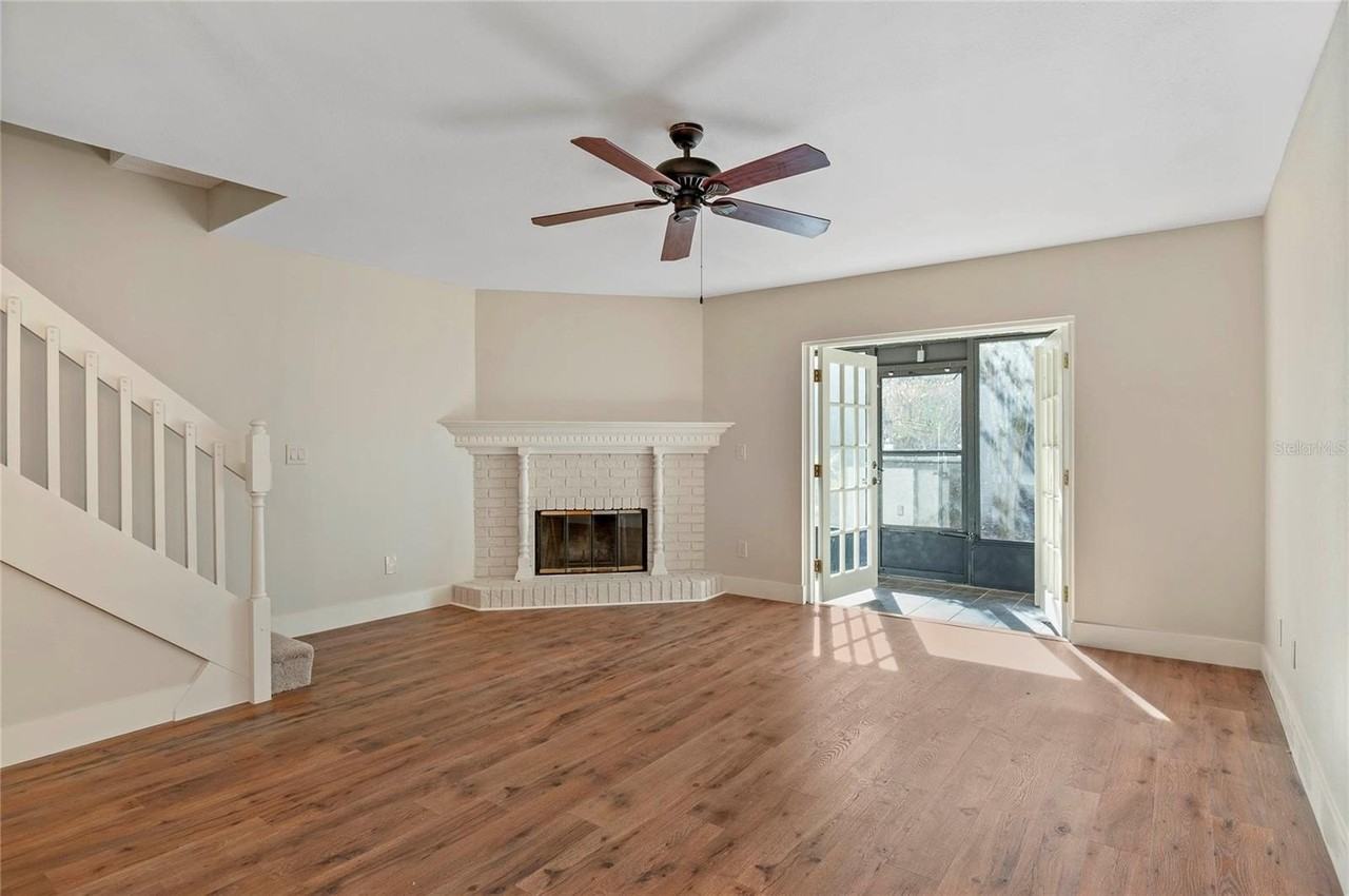 409 Sandlewood Cv #3 - Photo 4 of 37