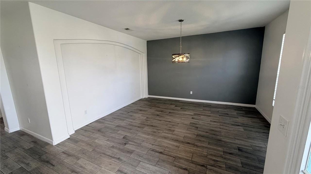 456 Knollwood Dr - Photo 2 of 28