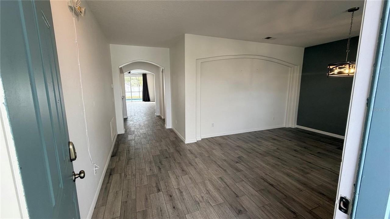 456 Knollwood Dr - Photo 3 of 28