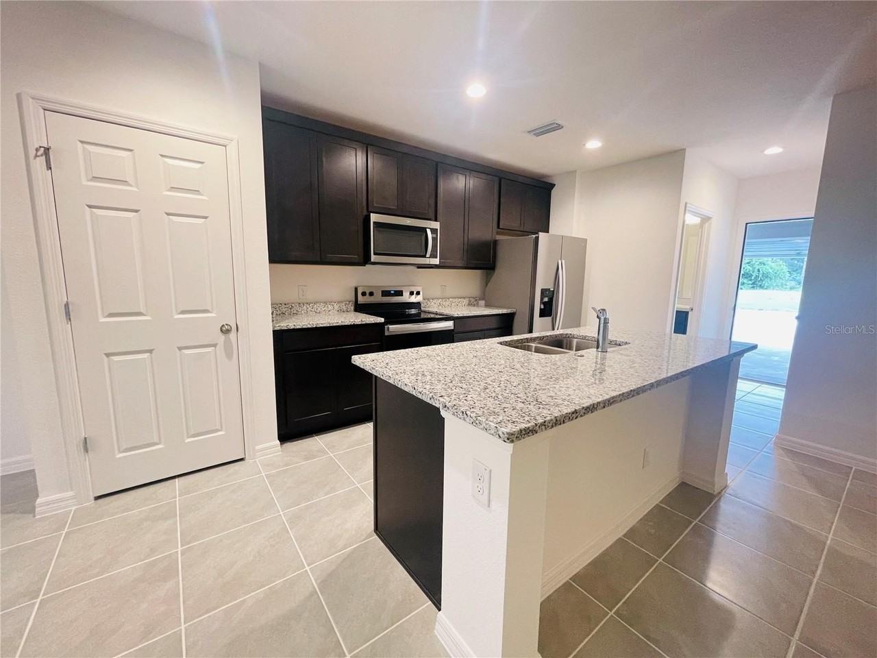 180 Glass Onion Dr - Photo 6 of 19