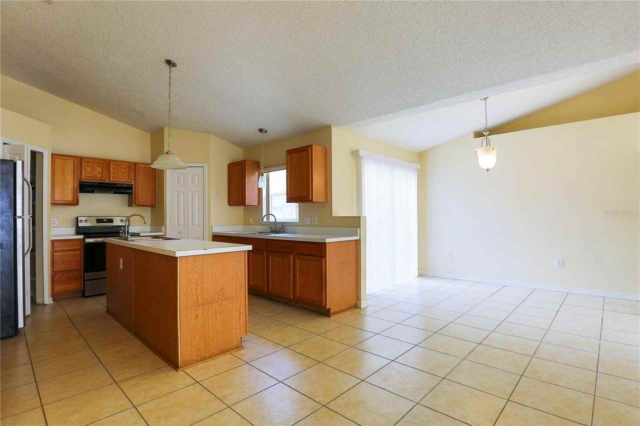 956 Gascony Ct - Photo 7 of 18