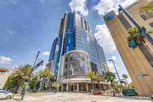 featured image of 1113 E Washington St