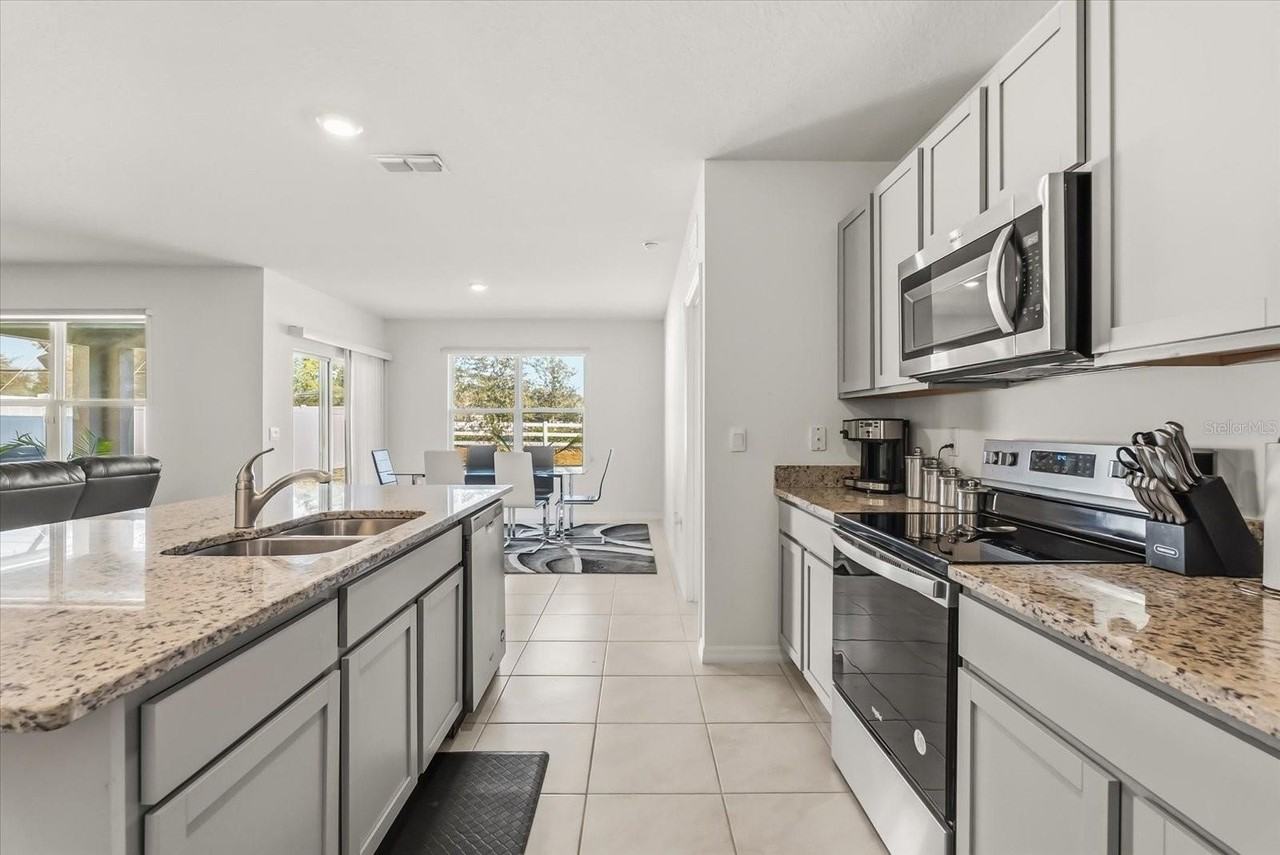 1006 August Sky Dr - Photo 7 of 12