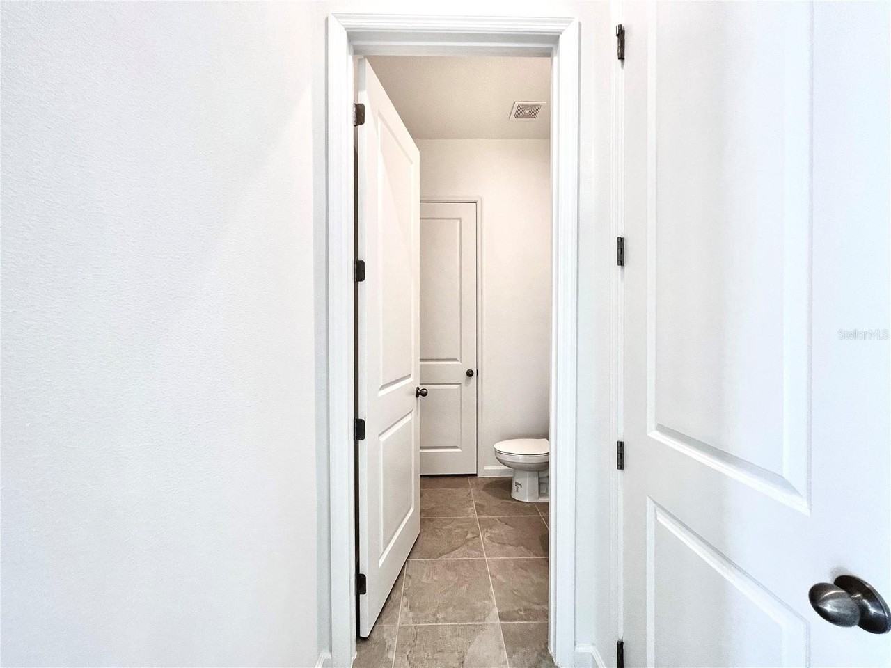 2116 Celebration Blvd - Photo 6 of 46