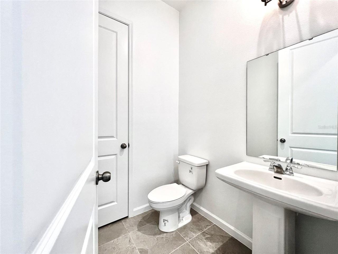 2116 Celebration Blvd - Photo 7 of 46