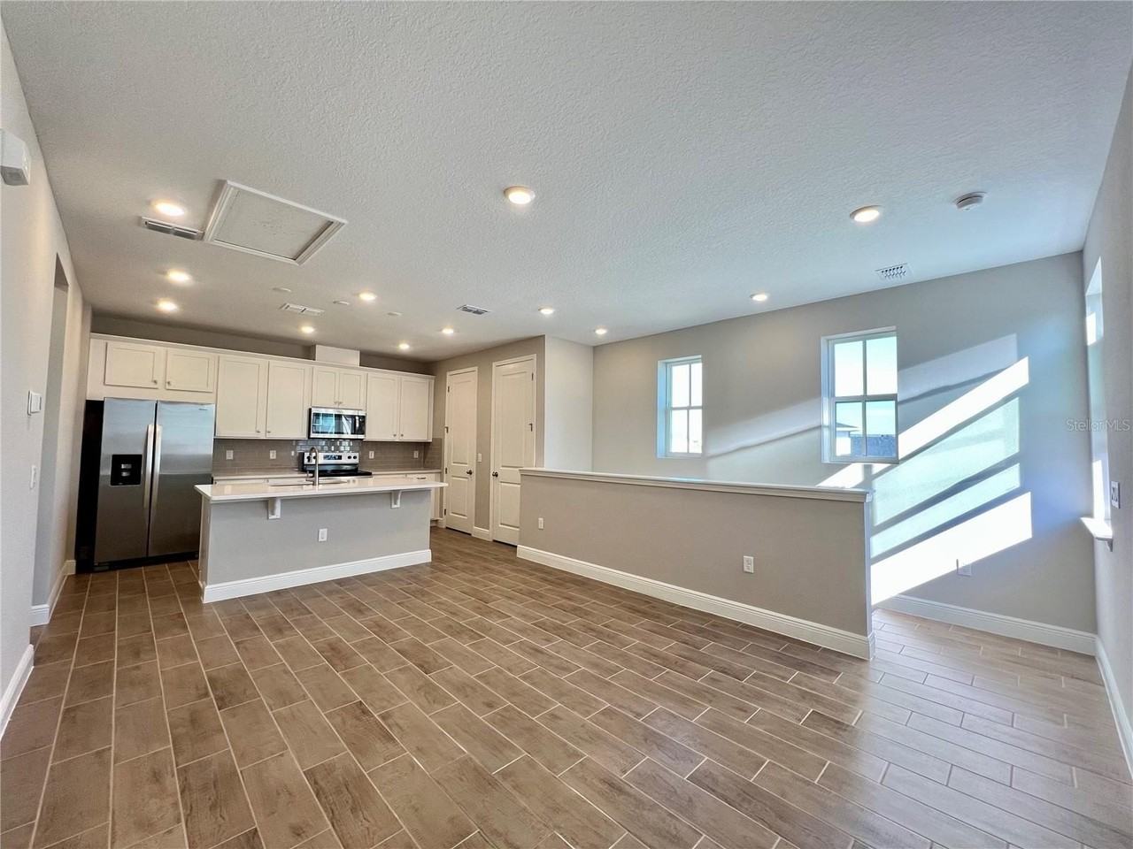 10552 Pearson Ave - Photo 3 of 13