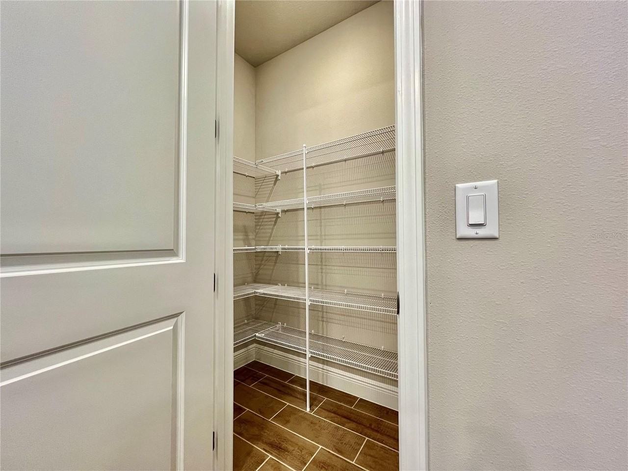 10552 Pearson Ave - Photo 7 of 13