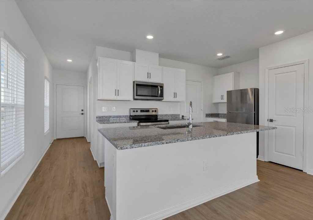 1513 Mirabella Cir - Photo 4 of 15