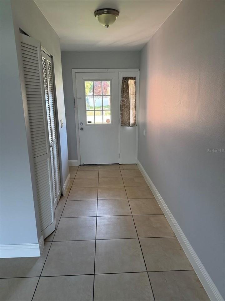 891 Florida Pkwy - Photo 4 of 20