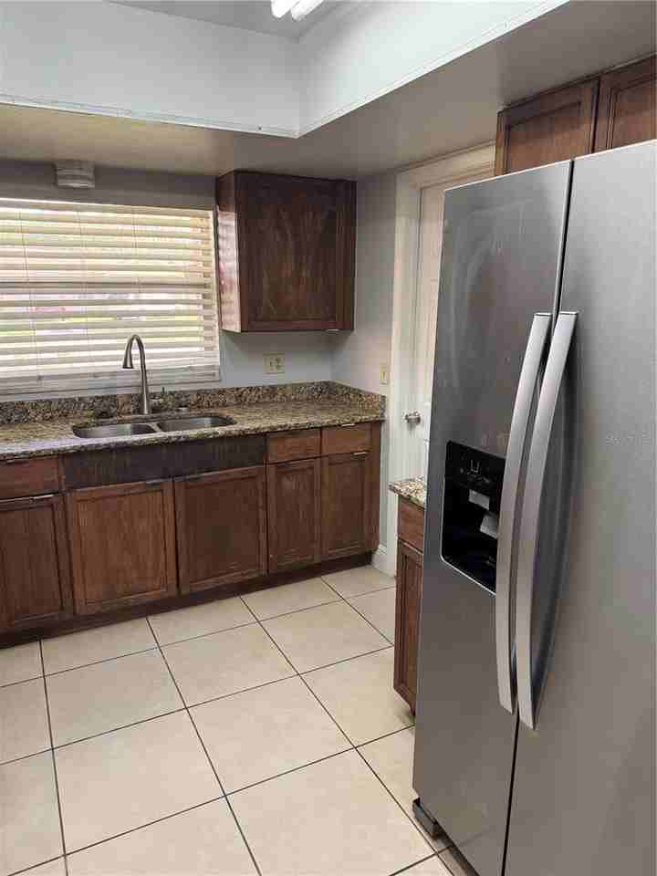 891 Florida Pkwy - Photo 6 of 20