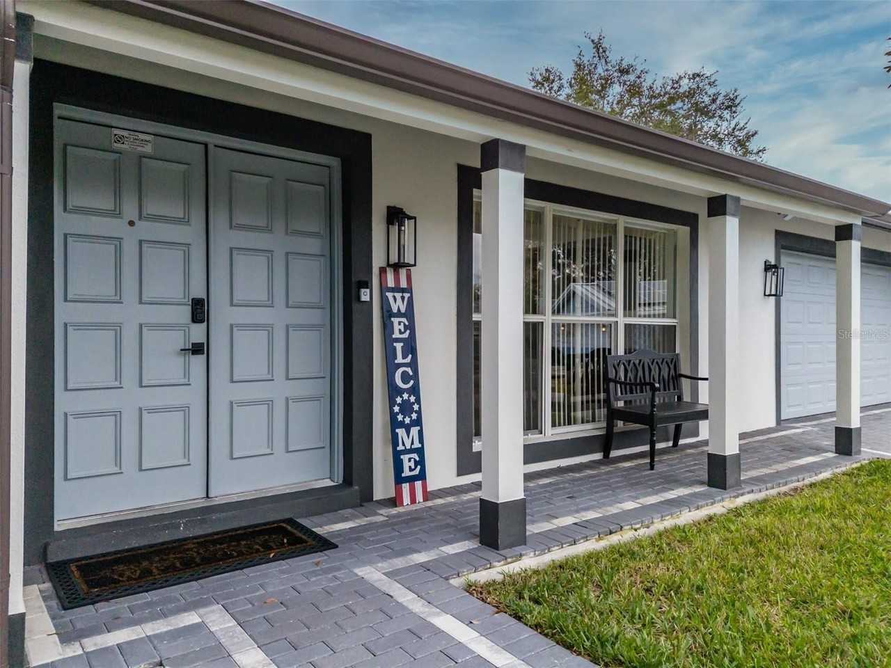 23700 Lake Hills Dr - Photo 2 of 50