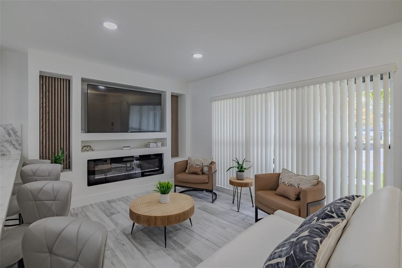 23700 Lake Hills Dr - Photo 6 of 50