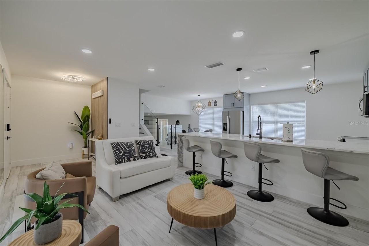 23700 Lake Hills Dr - Photo 7 of 50