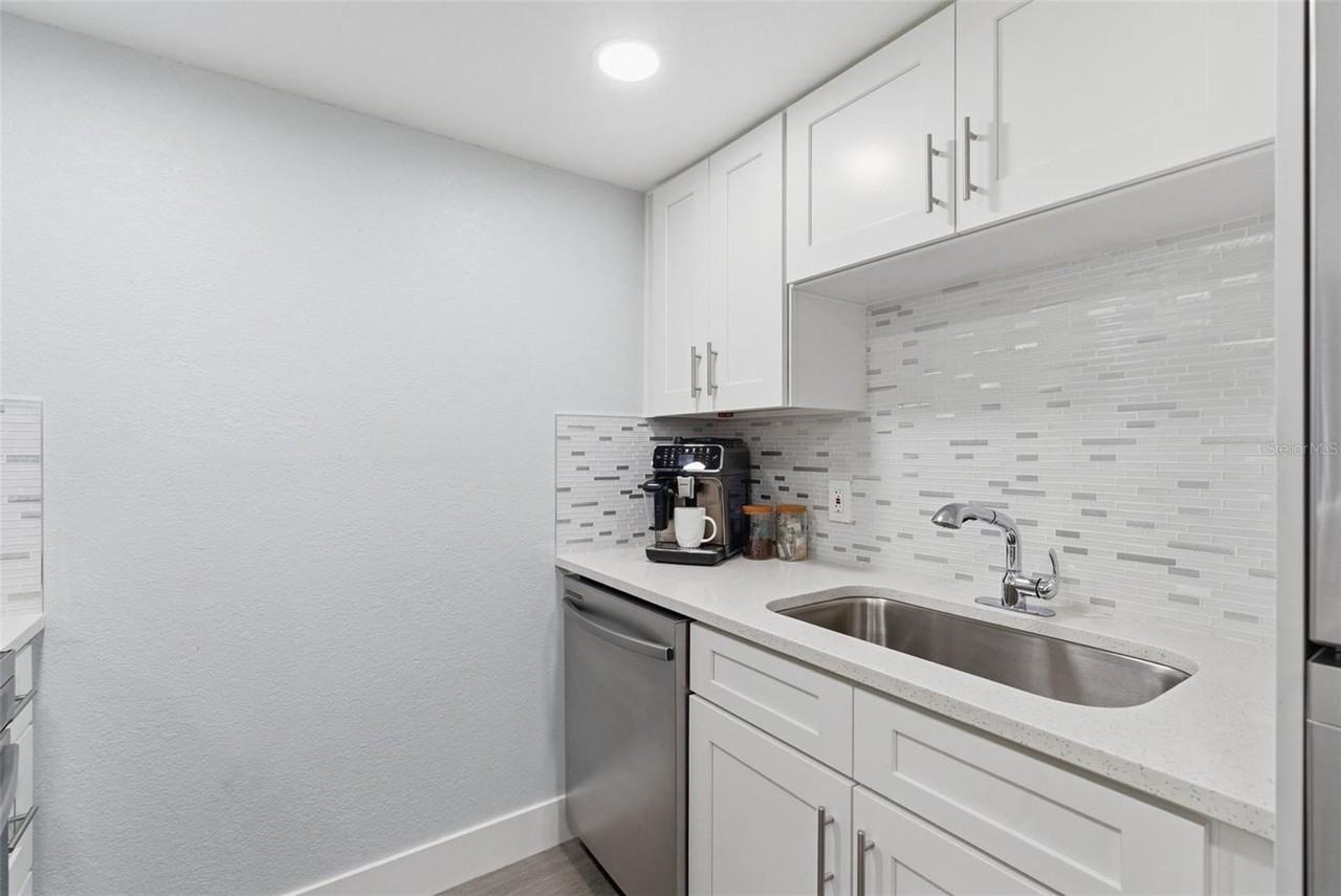 631 N Keene Rd #S8 - Photo 6 of 20