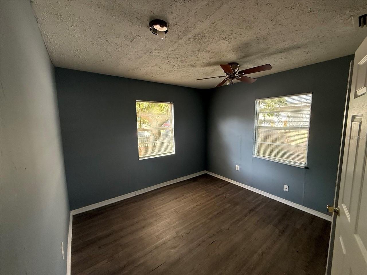 3118 E 33rd Ave - Photo 4 of 10