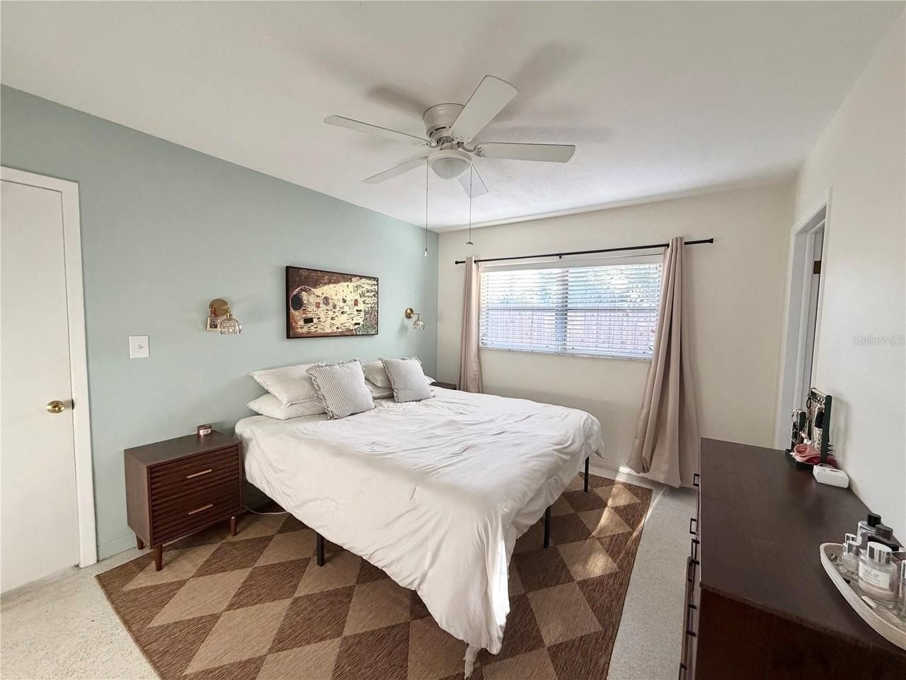 5220 23rd Ave S - Photo 5 of 18