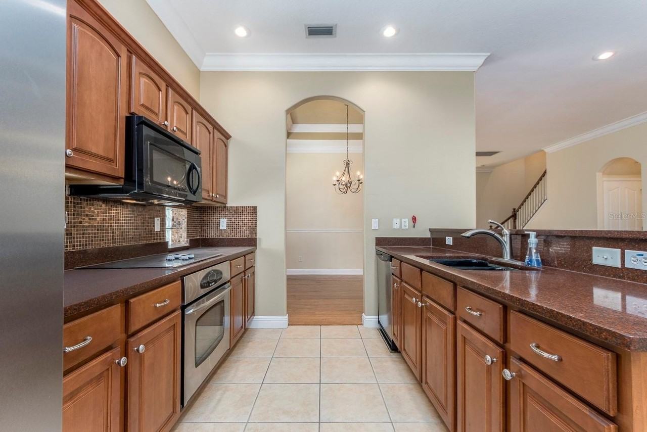 10639 Hatteras Dr - Photo 7 of 27