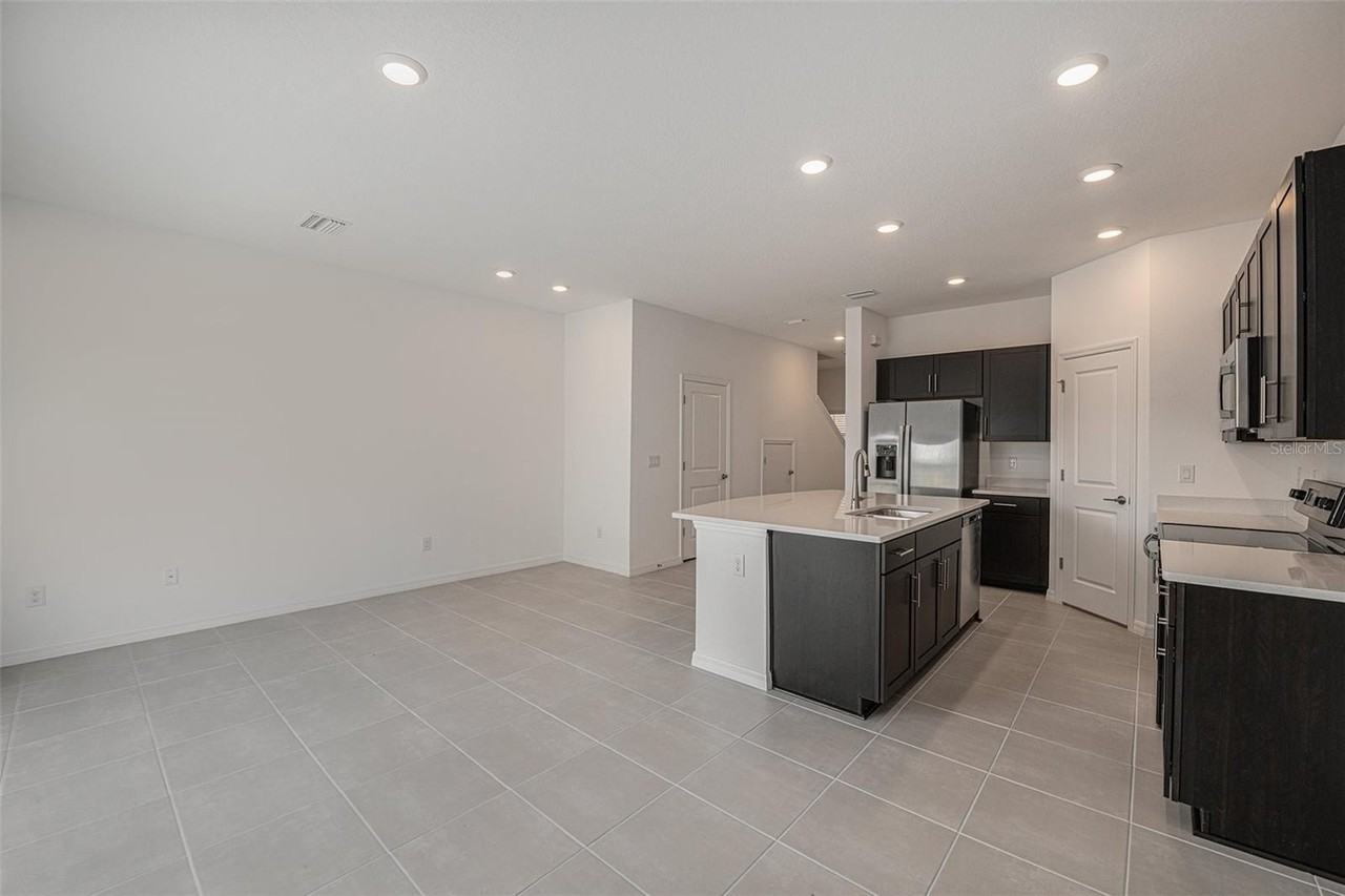 34195 Polacca Ln - Photo 4 of 17