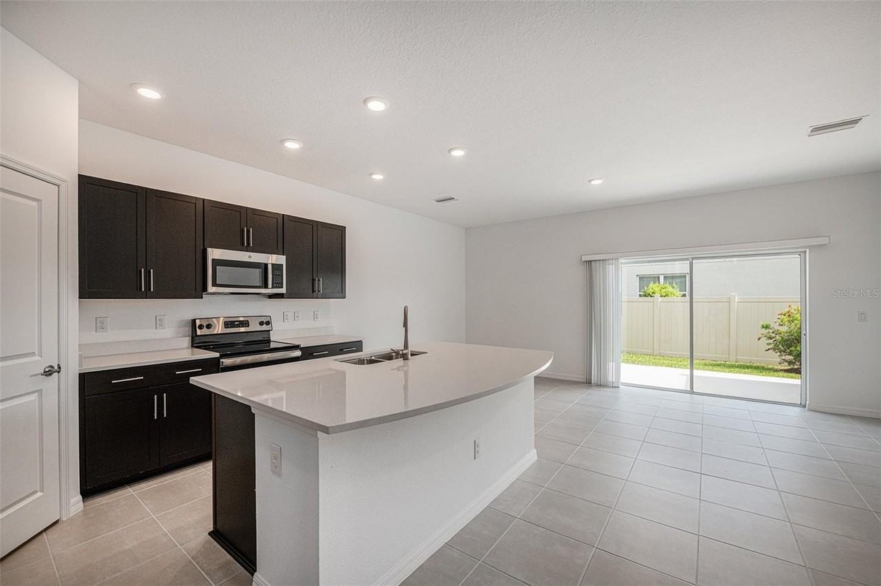 34195 Polacca Ln - Photo 6 of 17