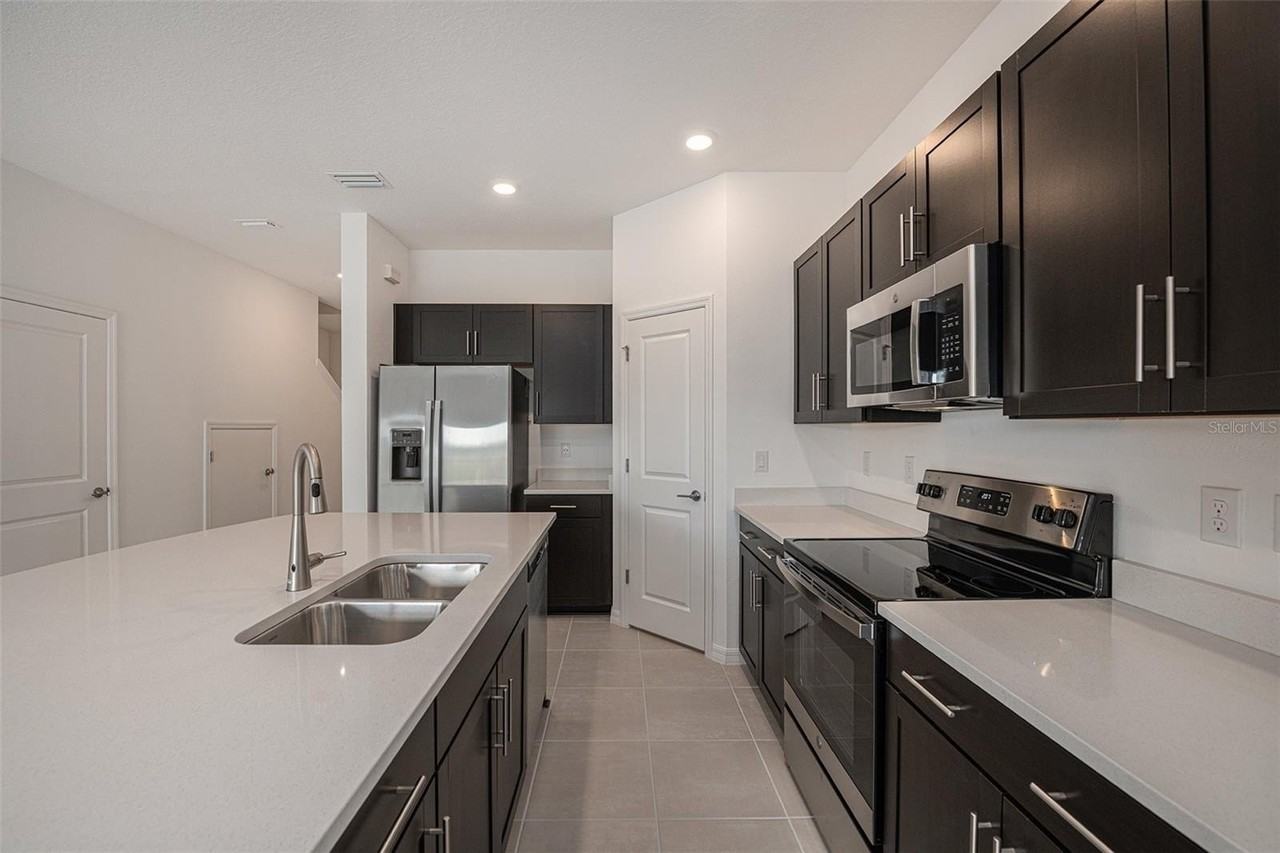 34195 Polacca Ln - Photo 7 of 17